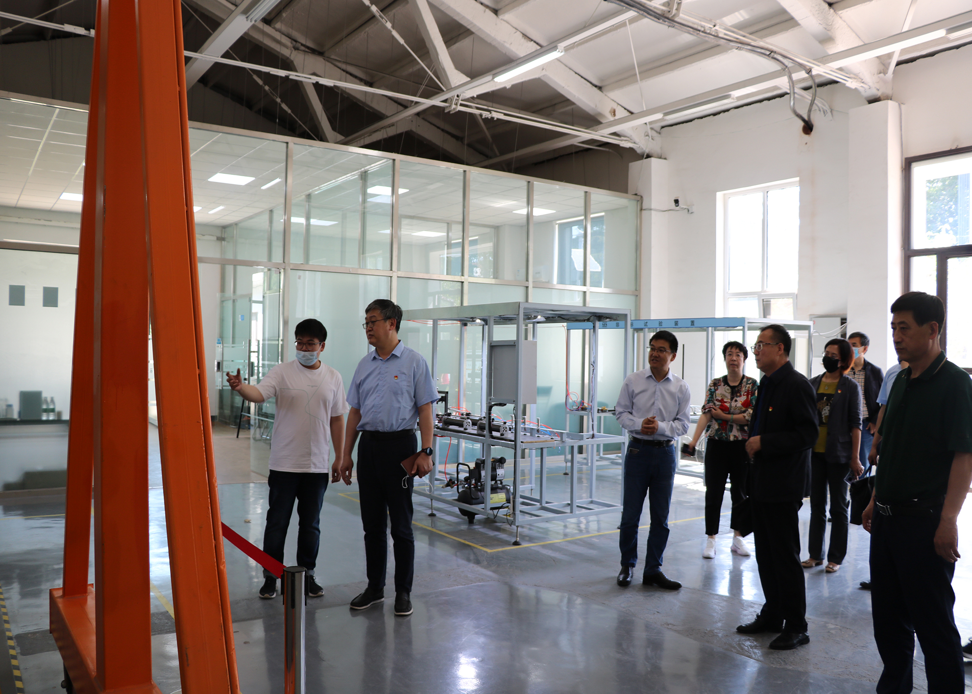青岛市工业和信息化局、青岛市工业和信息化发展服务中心领导莅临参观