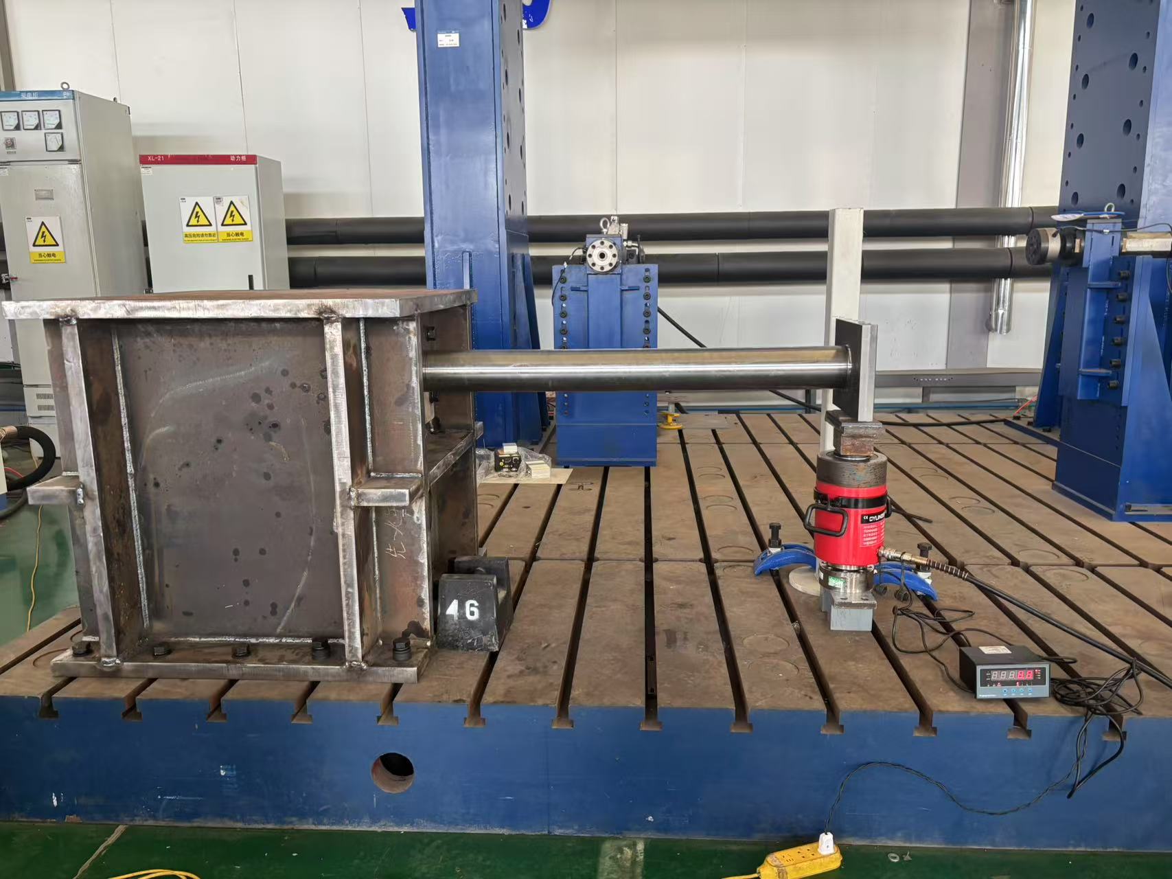 导向杆150KN静载试验